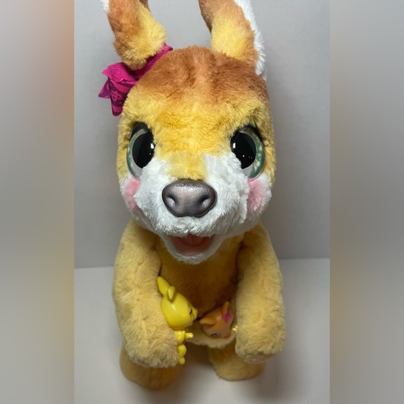 FurReal Mama Josie The Kangaroo-Talks-With 2 Babies-14in-Great Condition - Picture 1 of 12